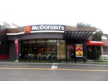 国道16号沿いの「マクドナルド」で朝食