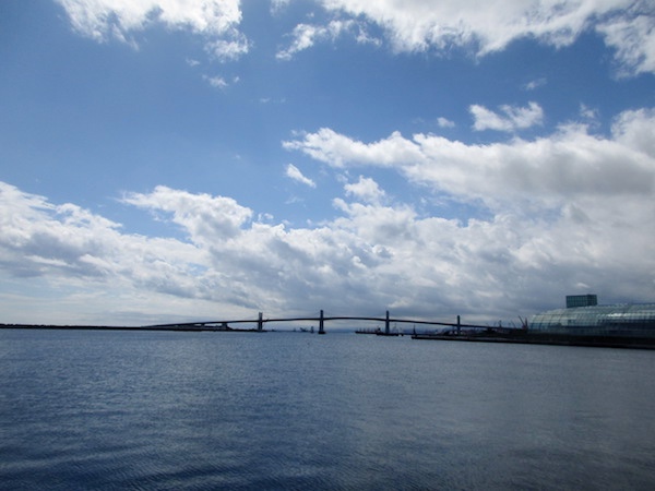 小名浜の人工島に架かる橋