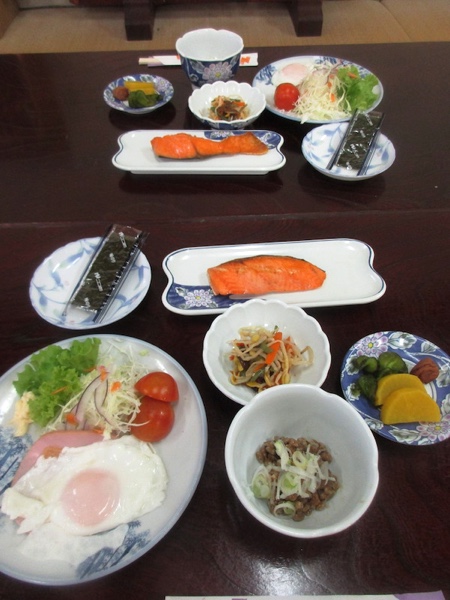新菊島温泉の朝食を食べる