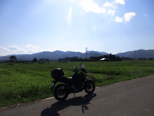 富岡から見る阿武隈山地のゆるやかな山並み