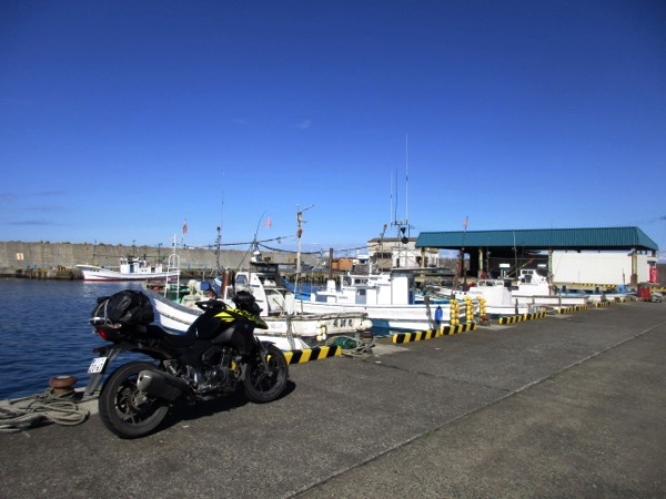 青森県の太平洋岸最南の漁港、小舟渡漁港