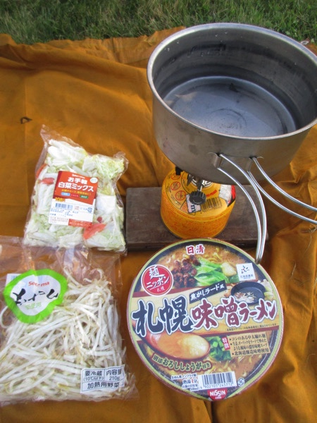 モヤシたっぷり、白菜たっぷりの「札幌味噌ラーメン」をつくる