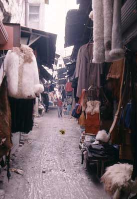 エルサレムの旧市街を歩く