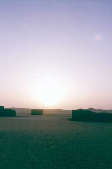 ヌビア砂漠の日の出