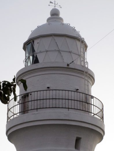 夕暮れの潮岬灯台